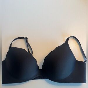 Victoria's Secret Black Seamless T-Shirt Bra